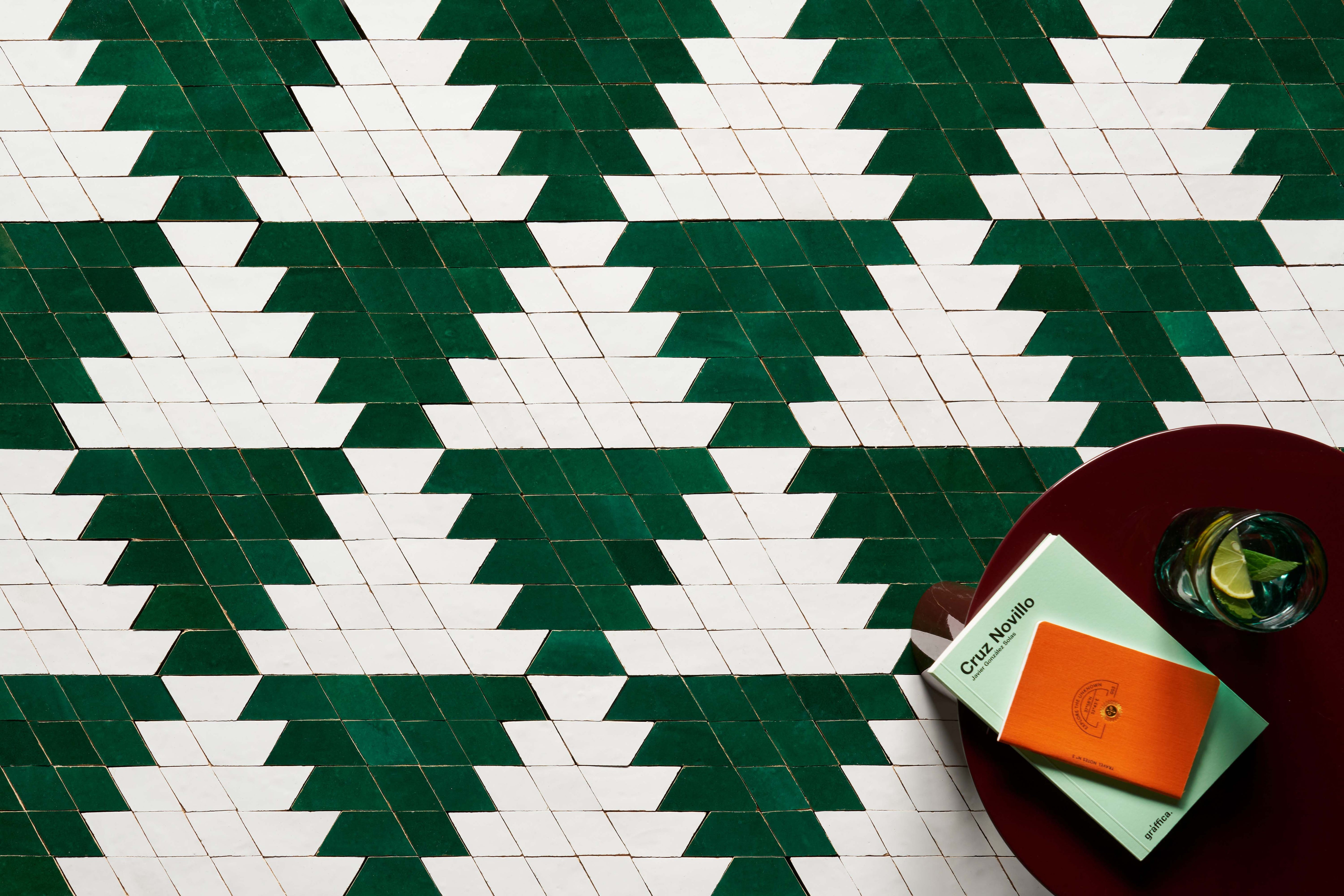 todobarro X Aït Manos